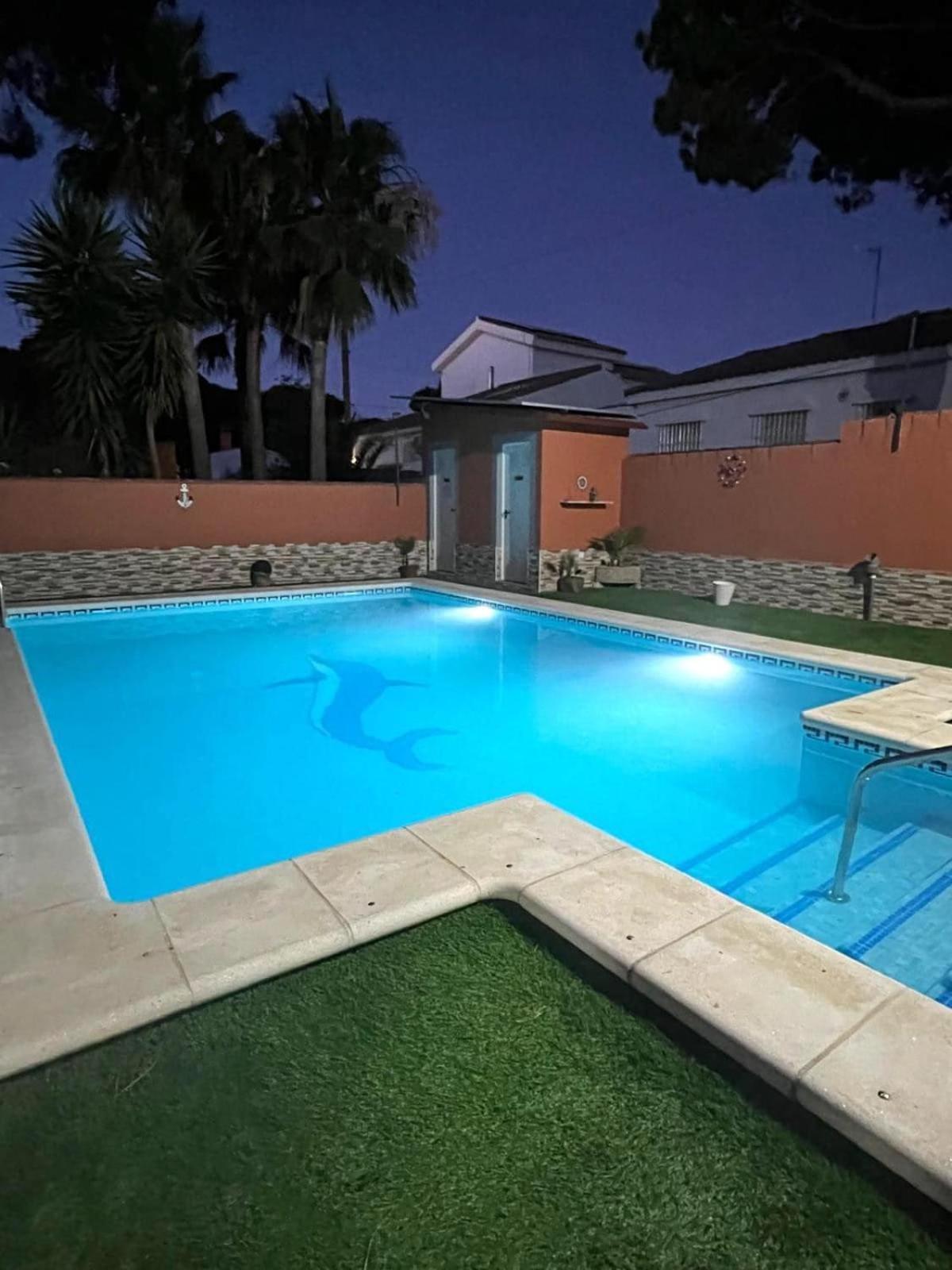 Chalet Los Pinos Con Piscina Privada Ново-Санкті-Петрі Екстер'єр фото